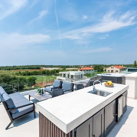 Parenzo فيلة بوريتش